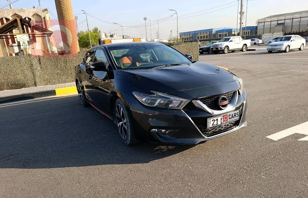 نيسان ماكسيما